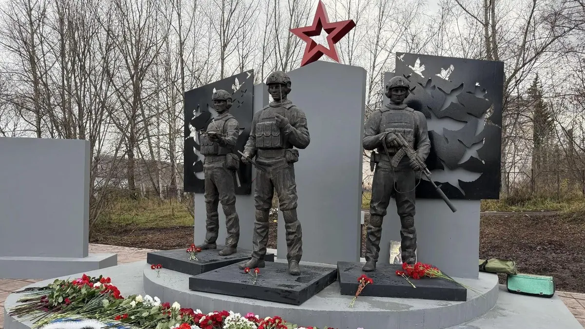 В Железногорске-Илимском открыли мемориал погибшим военным