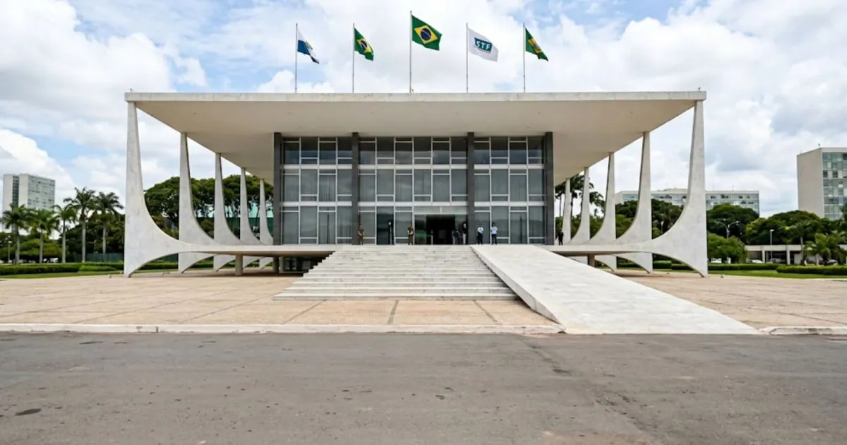 What a Flávio Bolsonaro victory could mean for Brazil’s Supreme Court