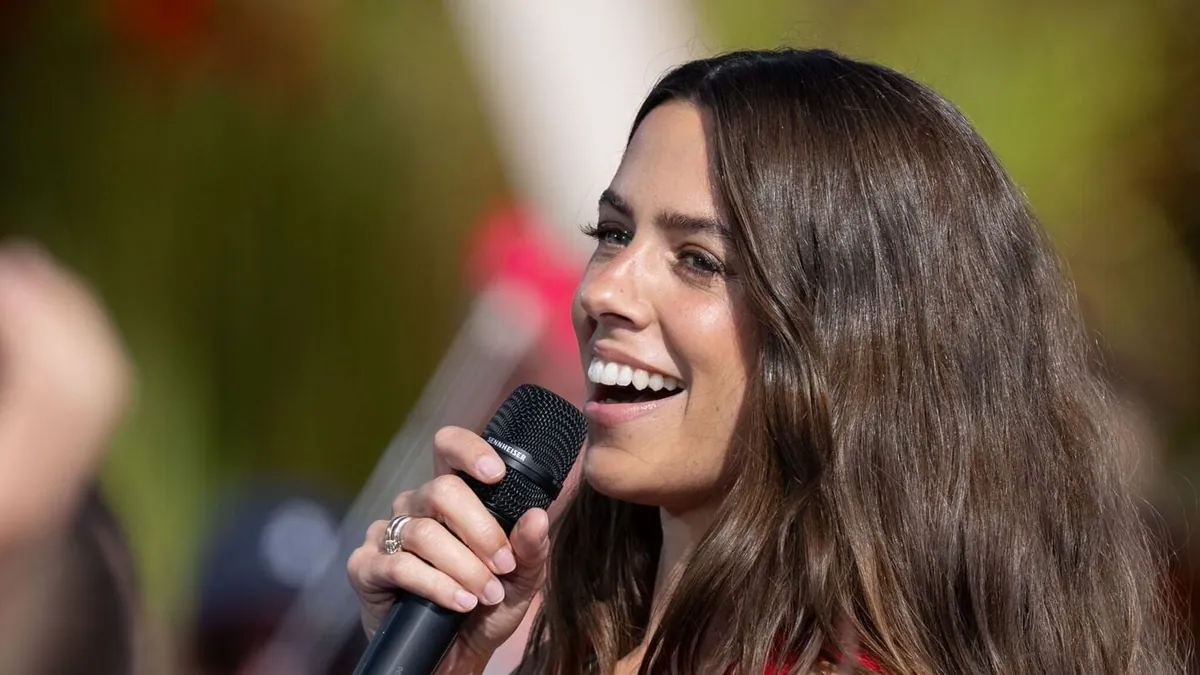 Vanessa Mai says belongings were stolen from her car during Berlin tour stop