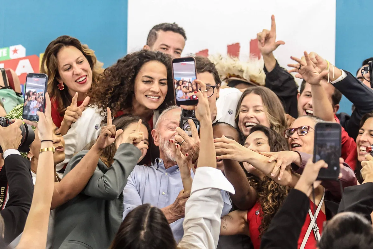 Young lawmakers urge Lula to shift campaign and set out future plans