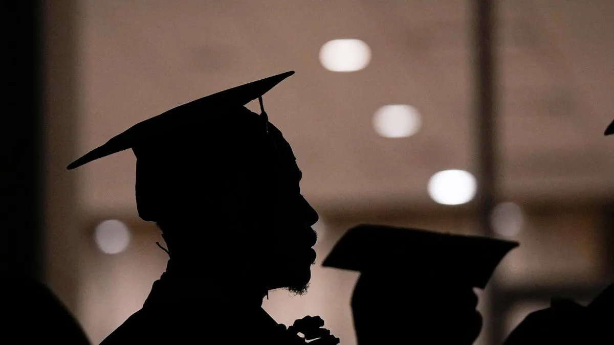 США предложили сбор до $70 тыс. за первоначальный допуск студентов к программе OPT