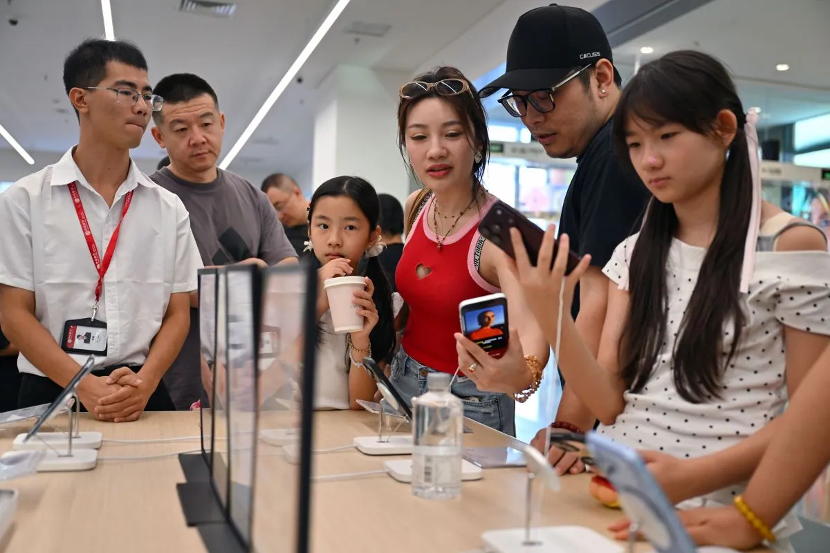 Hainan offers holiday visitors shopping, local food and historic sites