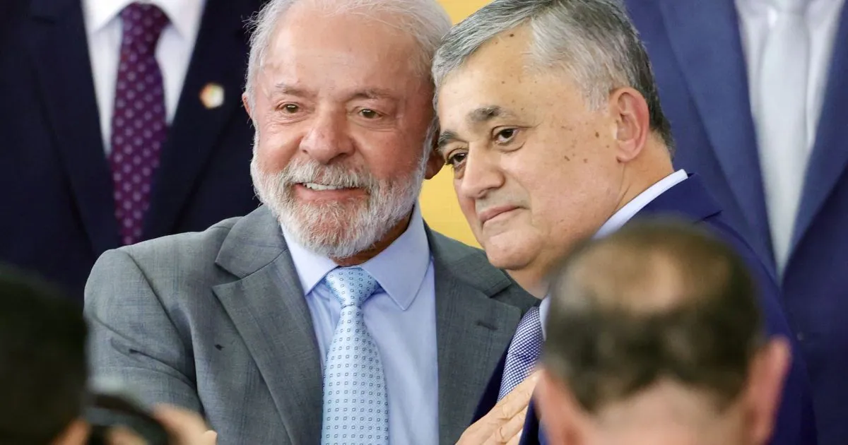 Lula minister urges president to debate before Brazil runoff