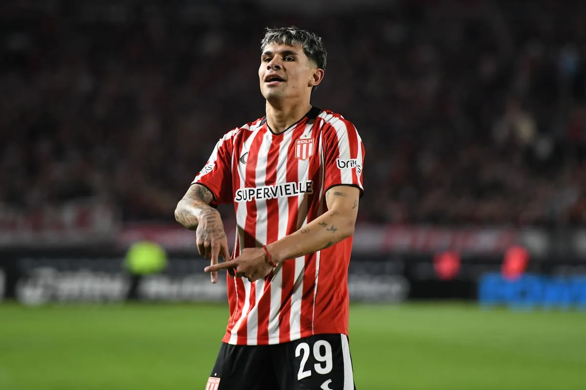 Estudiantes beats Gimnasia 3-0 after a difficult week
