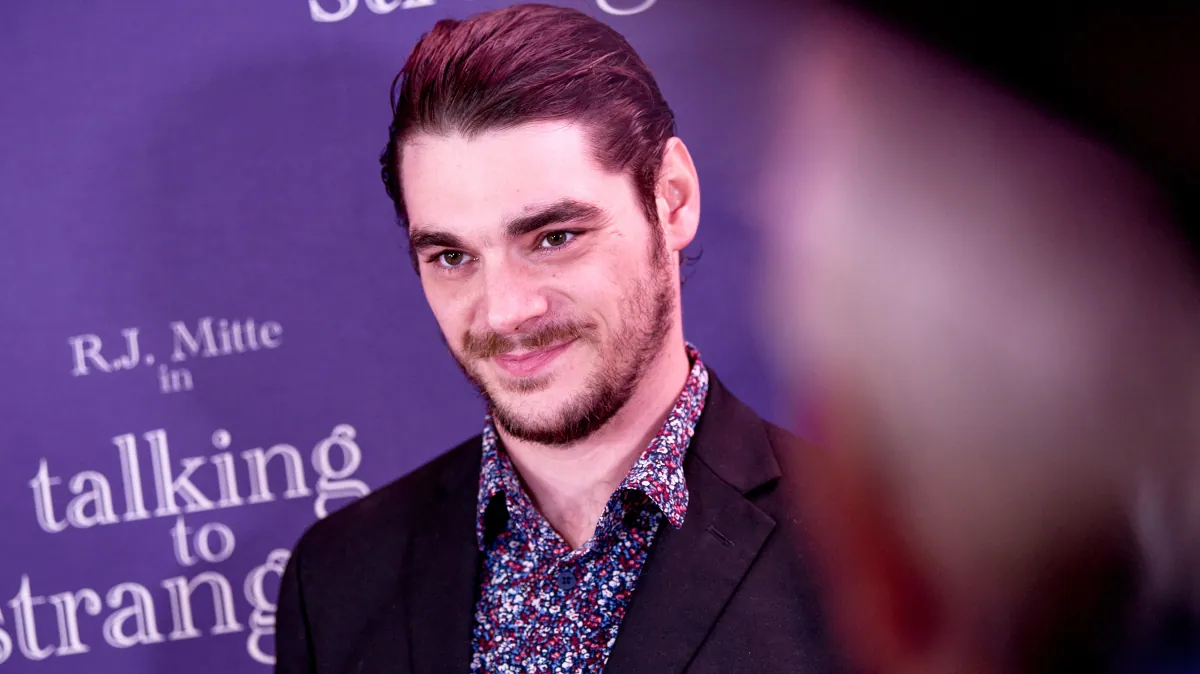 Bryan Cranston recalls working with RJ Mitte after actor's death