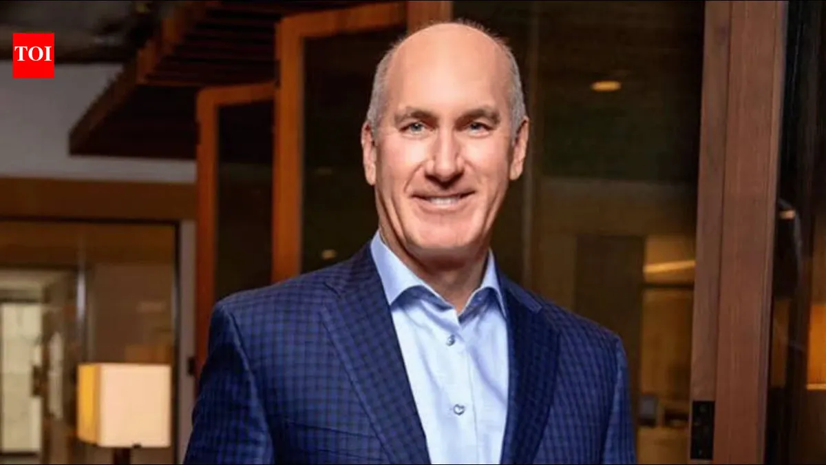 AT&T chief questions economics of Starlink’s mobile ambitions