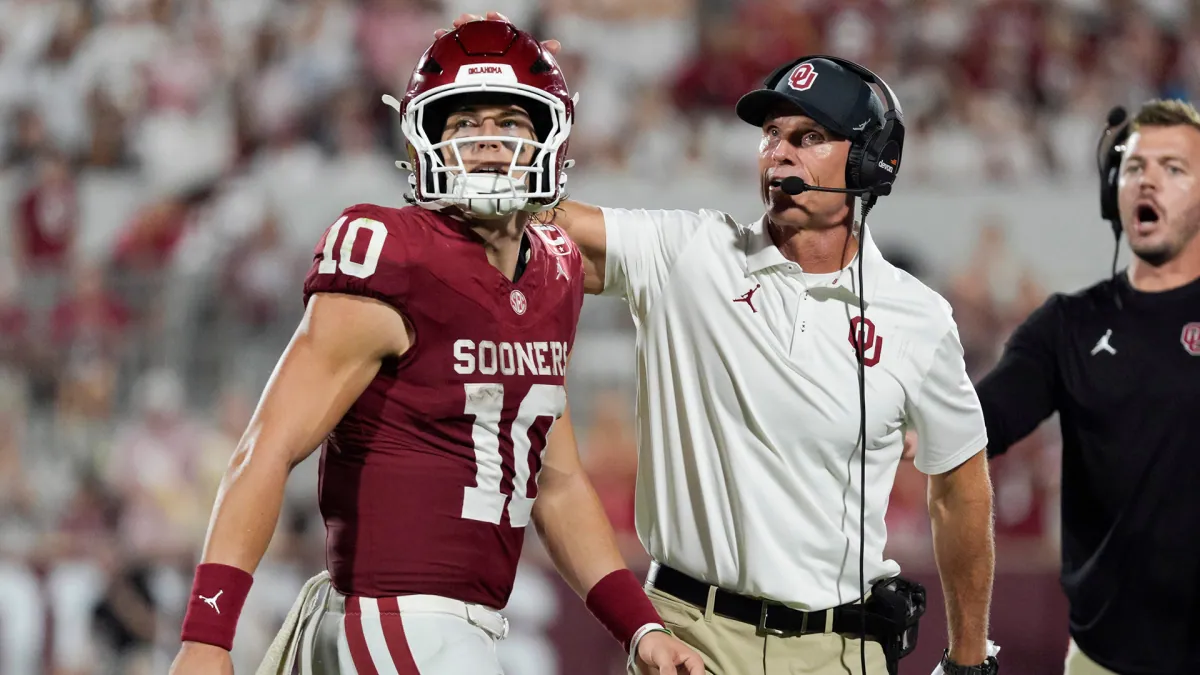 Oklahoma keeps John Mateer as starting quarterback before Texas rivalry
