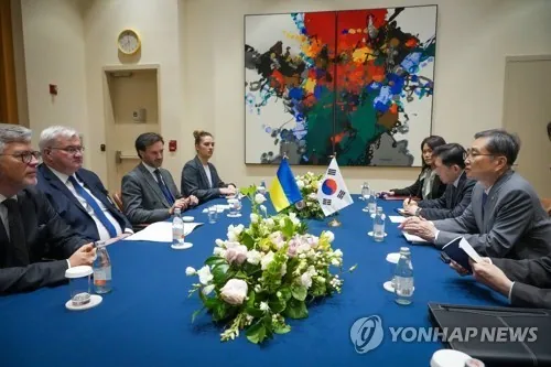 Seoul keeps apology demand after Kyiv says POW dispute is resolved