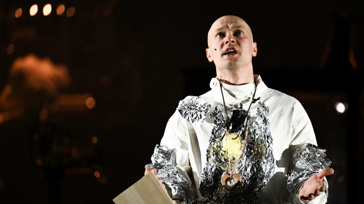 Oliver Mara to replace Yura Borisov as Hamlet at Chekhov Moscow Art Theatre