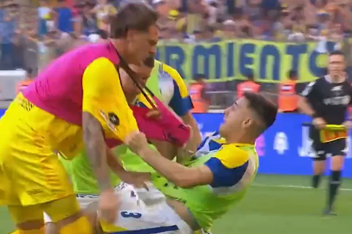 Two players suspended after brawl in Argentina’s Supercopa Internacional final