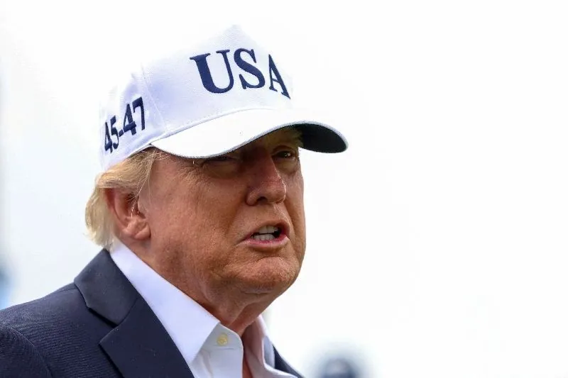 Trump approval holds at 32% in Reuters/Ipsos poll