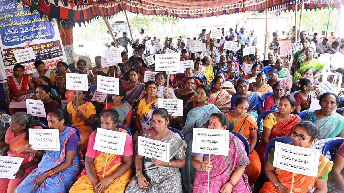 Rajaka community stages protest seeking Scheduled Caste status in Andhra Pradesh