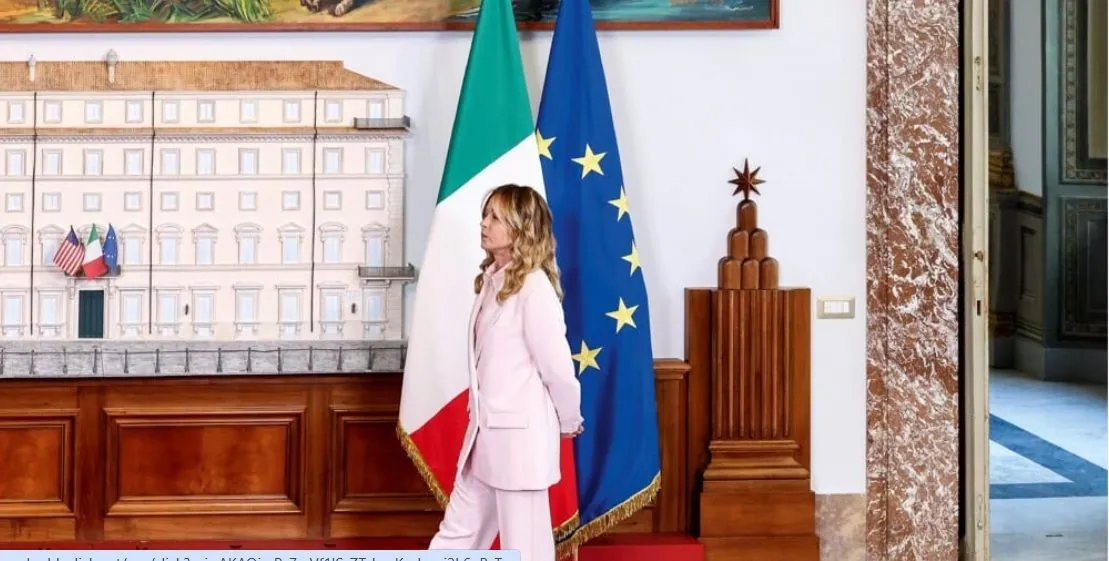 Italian columnist criticizes election bill over signature requirements